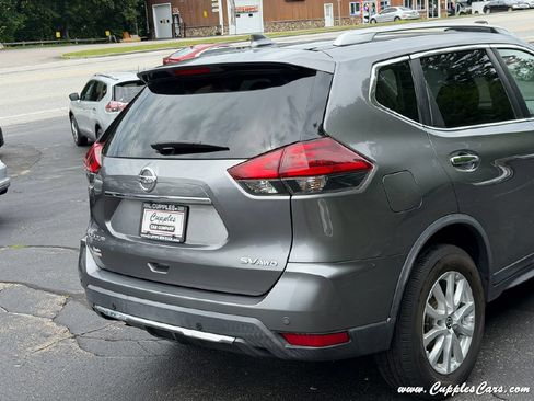 Used 2019 Nissan Rogue SV AWD/4WD image 32