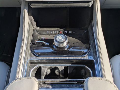 Used 2022 Jeep Wagoneer Series II w/ Premium Group I image 22