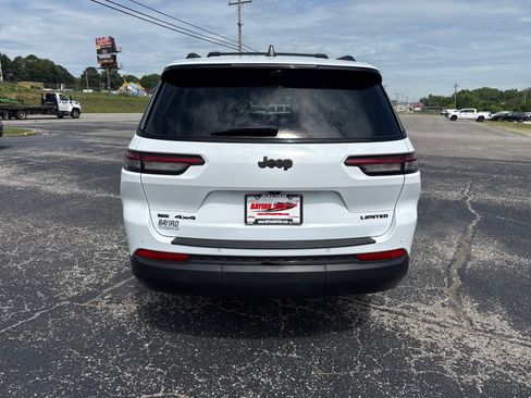 Used 2023 Jeep Grand Cherokee L Limited w/ Luxury Tech Group II AWD/4WD image 7