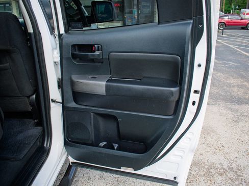 Used 2010 Toyota Tundra 4x4 Double Cab image 40
