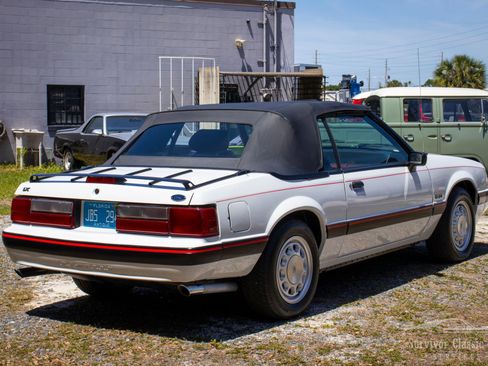 Used 1989 Ford Mustang LX RWD image 7