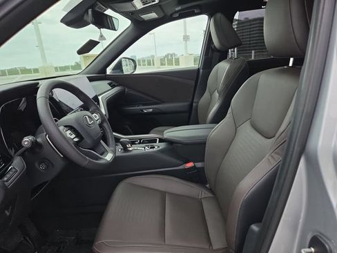 Certified 2025 Lexus TX 350 FWD w/ Technology Package image 11
