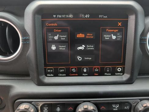 Used 2023 Jeep Wrangler Unlimited Rubicon 4xe w/ Cold Weather Group AWD/4WD image 31