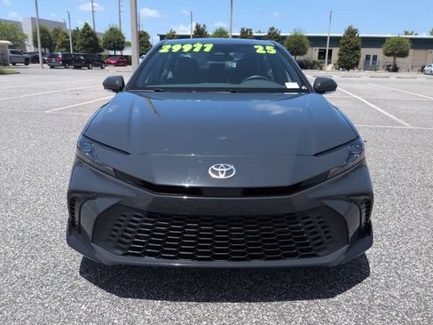 Certified 2025 Toyota Camry SE FWD image 9