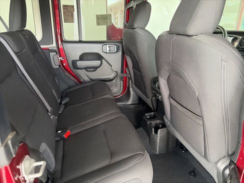 Used 2022 Jeep Wrangler Unlimited Sport image 6