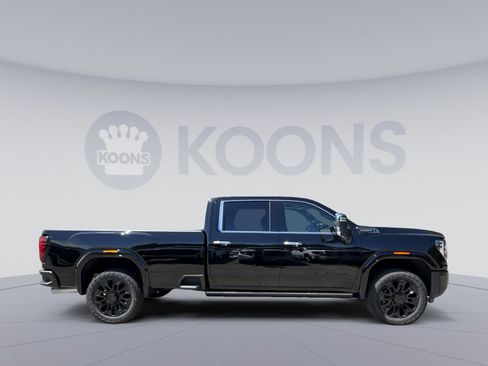 New 2026 GMC Sierra 2500 Denali Ultimate w/ LPO, Black Badging Package AWD/4WD image 8