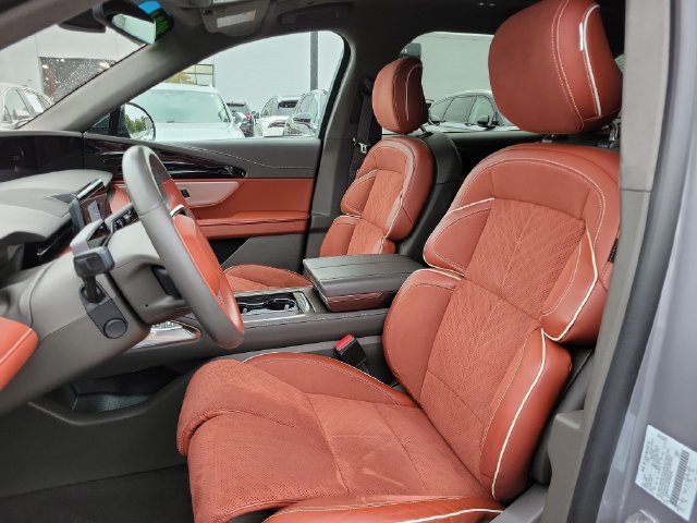 Used 2024 Lincoln Nautilus Black Label AWD/4WD image 5