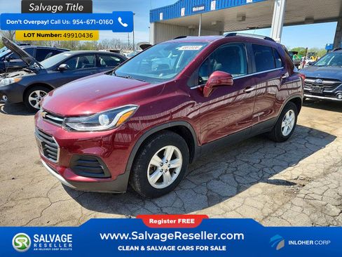 Used 2017 Chevrolet Trax LT w/ Driver Confidence Package FWD image 1