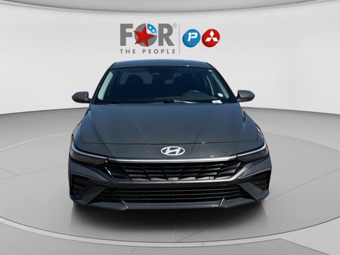 Used 2024 Hyundai Elantra SE image 8