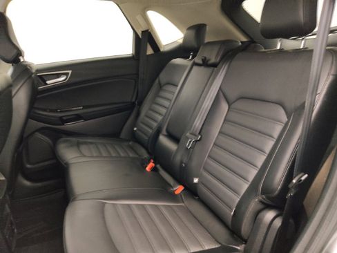 Used 2018 Ford Edge SEL w/ Equipment Group 201A AWD/4WD image 18