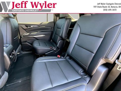 New 2026 Chevrolet Traverse LT w/ Driver Confidence Package FWD image 17