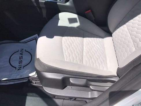 Used 2020 Chevrolet Equinox LS image 12