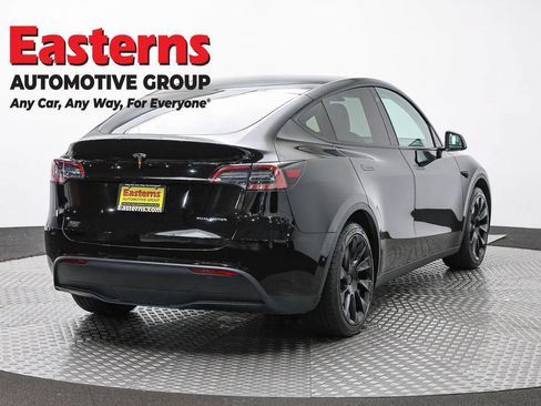 Used 2021 Tesla Model Y Long Range AWD/4WD image 5