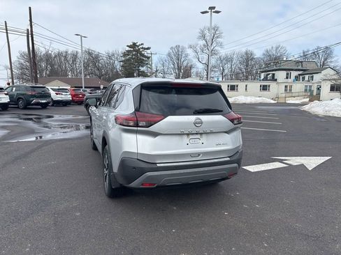 Used 2023 Nissan Rogue SV image 8