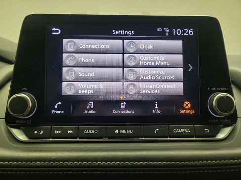 Used 2024 Nissan Rogue SV FWD image 25