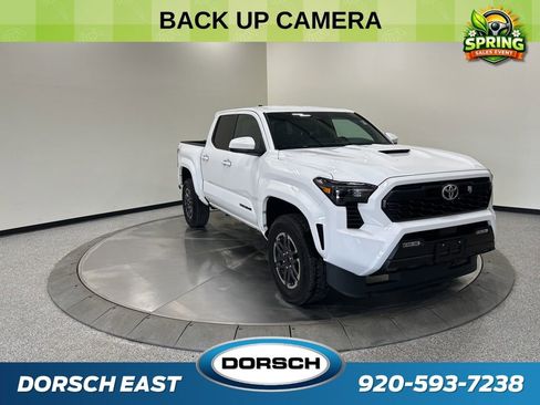Used 2024 Toyota Tacoma TRD Sport image 3
