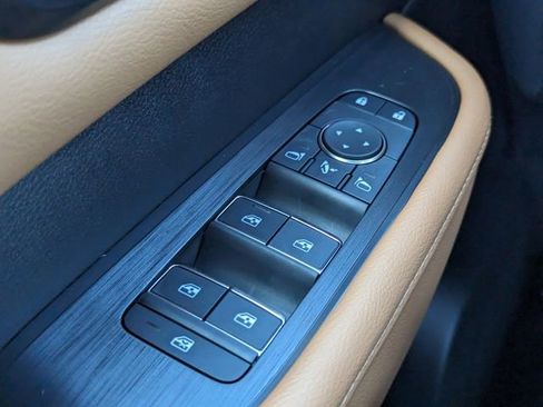 New 2026 Nissan Armada SL w/ Captain's Chari Seat Package image 22