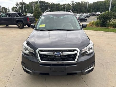 Used 2018 Subaru Forester 2.5i Limited AWD/4WD image 2