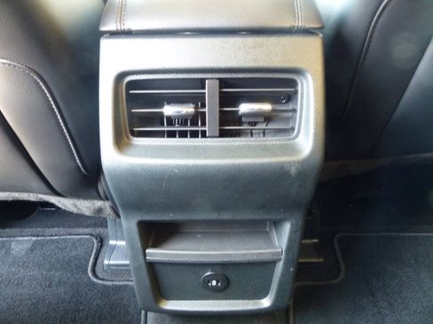 Used 2024 Ford Edge SEL AWD/4WD image 36