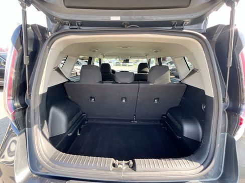 Used 2024 Kia Soul LX w/ Option Group 015 FWD image 25