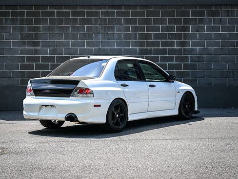 Used 2004 Mitsubishi Lancer Evolution RS AWD/4WD image 3