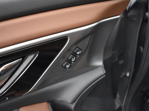 Used 2021 Subaru Outback Touring XT image 11