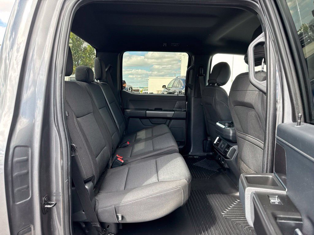 Used 2022 Ford F150 XLT w/ Equipment Group 302A High AWD/4WD image 28