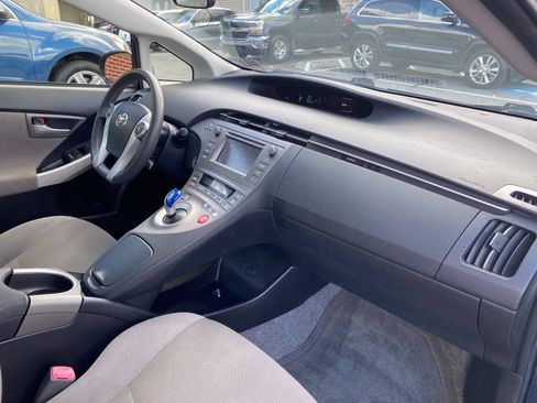 Used 2013 Toyota Prius Two FWD image 17