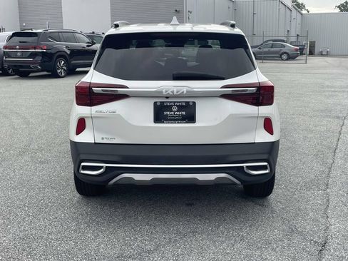 Used 2023 Kia Seltos EX AWD/4WD image 6