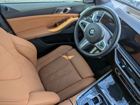 Certified 2026 BMW X5 xDrive40i w/ M Sport Package AWD/4WD image 34