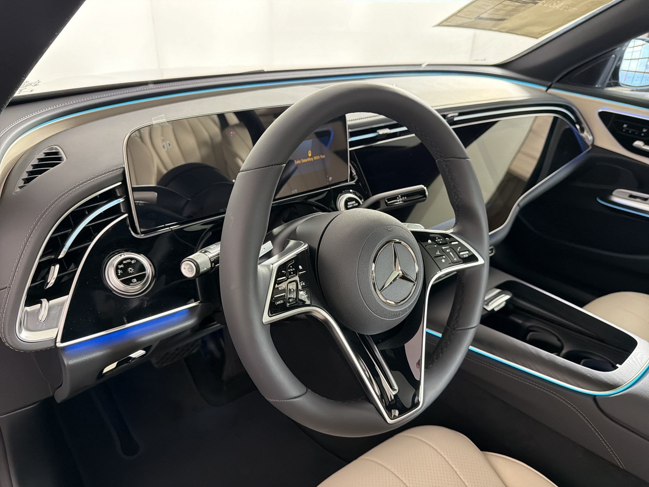 New 2026 Mercedes-Benz E 350 4MATIC Sedan image 4