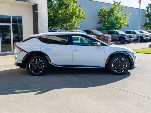 New 2026 Kia EV6 Wind AWD/4WD image 8