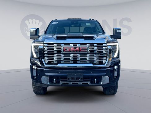 New 2026 GMC Sierra 2500 Denali w/ Denali Reserve Package image 11