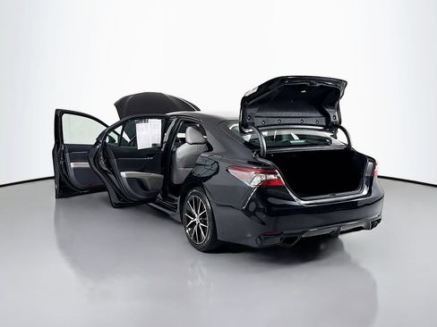 Used 2023 Toyota Camry SE AWD/4WD image 18