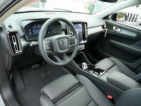 New 2025 Volvo XC40 B5 Plus w/ Protection Package Premier image 12