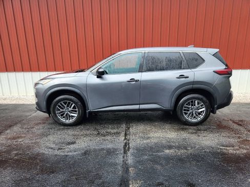 Used 2021 Nissan Rogue S AWD/4WD image 2