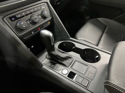 Used 2021 Volkswagen Atlas Cross Sport SE image 29