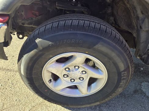 Used 2004 Toyota Tacoma PreRunner image 24