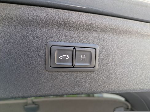 Used 2015 Audi Q3 2.0T Prestige w/ Prestige Package image 18