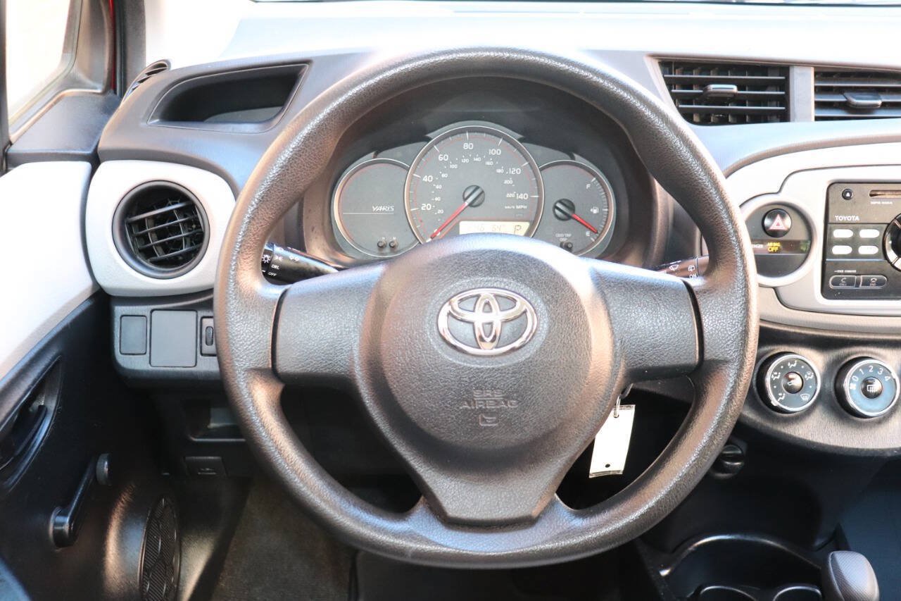Used 2014 Toyota Yaris L FWD image 21