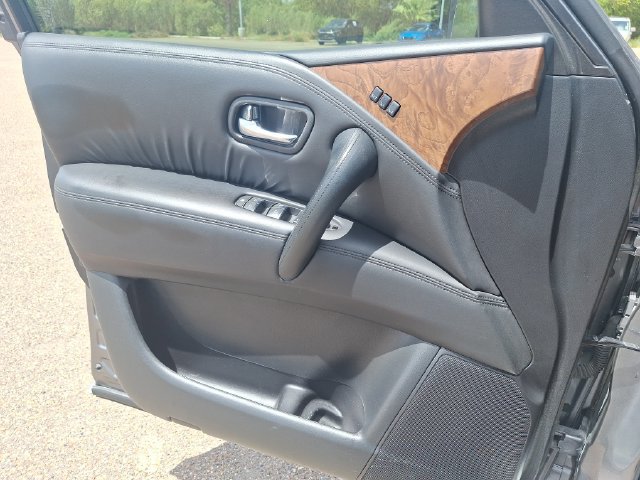 Used 2023 Nissan Armada SL w/ Captain's Chairs Package RWD image 10