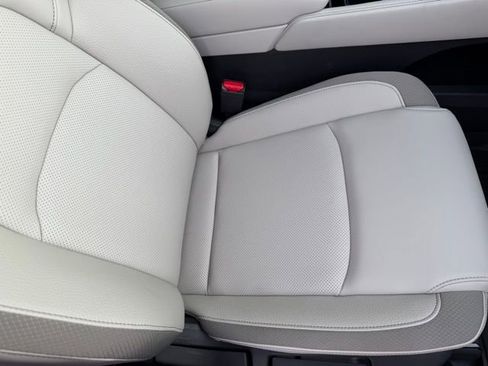 New 2026 Nissan Pathfinder SL image 28