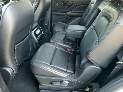 Used 2020 Lincoln Aviator Reserve w/ Elements Package Plus RWD image 10