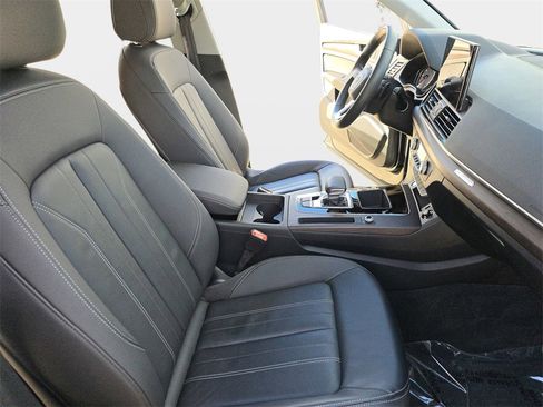 Used 2023 Audi Q5 2.0T Premium image 12