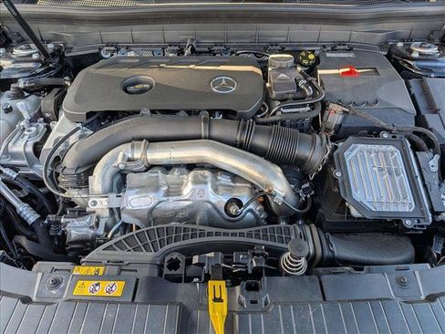 New 2026 Mercedes-Benz GLB 250 4MATIC image 17