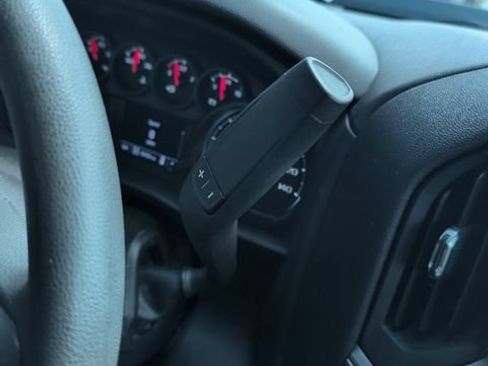 Used 2024 Chevrolet Silverado 1500 Custom Trail Boss AWD/4WD image 21