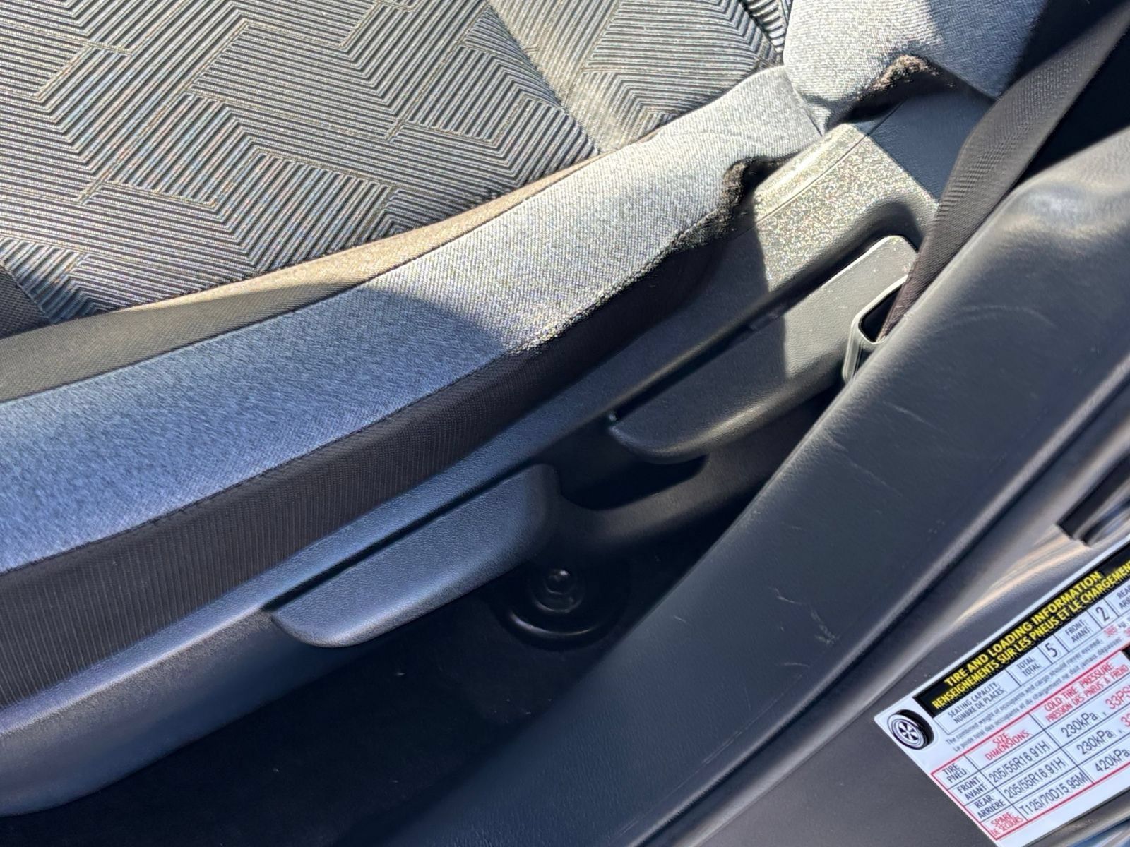 Used 2025 Nissan Versa SV FWD image 21