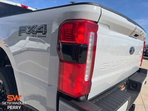 New 2026 Ford F350 Lariat w/ Black Appearance Package image 7