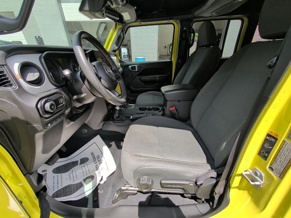 Used 2024 Jeep Wrangler Unlimited AWD/4WD image 7