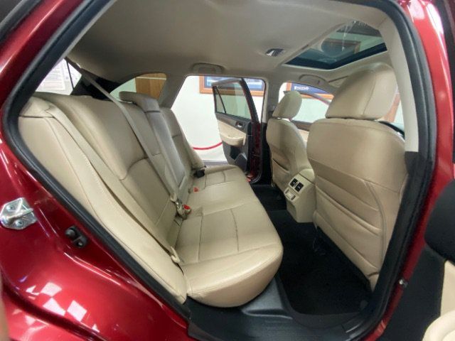 Used 2018 Subaru Outback 2.5i Limited AWD/4WD image 14